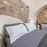 Locazione Turistica Via Saffi 10 * Gubbio
