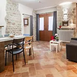 Locazione Turistica Via Saffi 10 * Gubbio