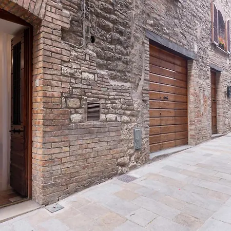 Apartment Locazione Turistica Via Saffi 10 *