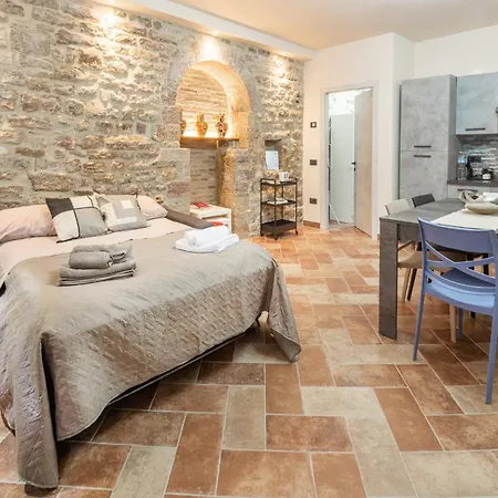 Apartment Locazione Turistica Via Saffi 10 *