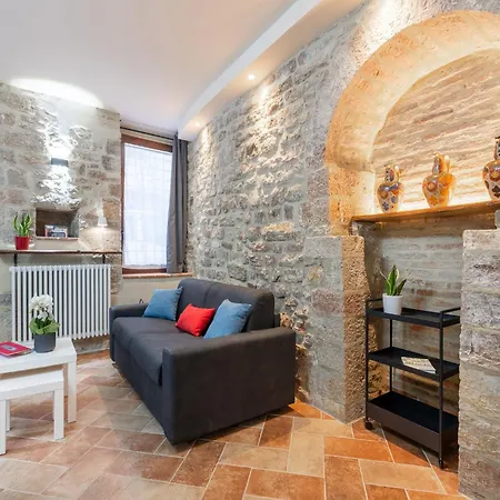 Locazione Turistica Via Saffi 10 Apartment *